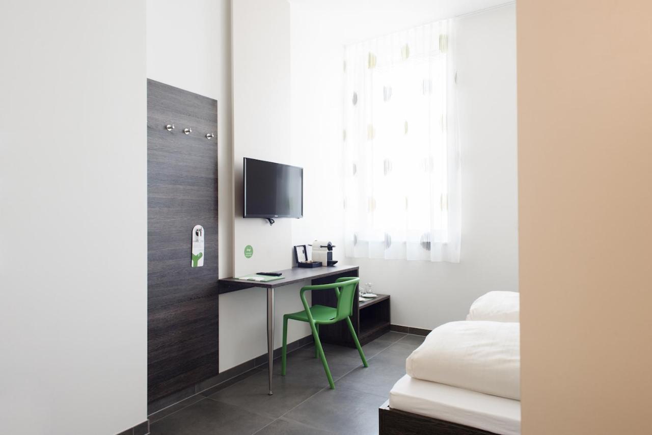 Eee Hotel טראון מראה חיצוני תמונה