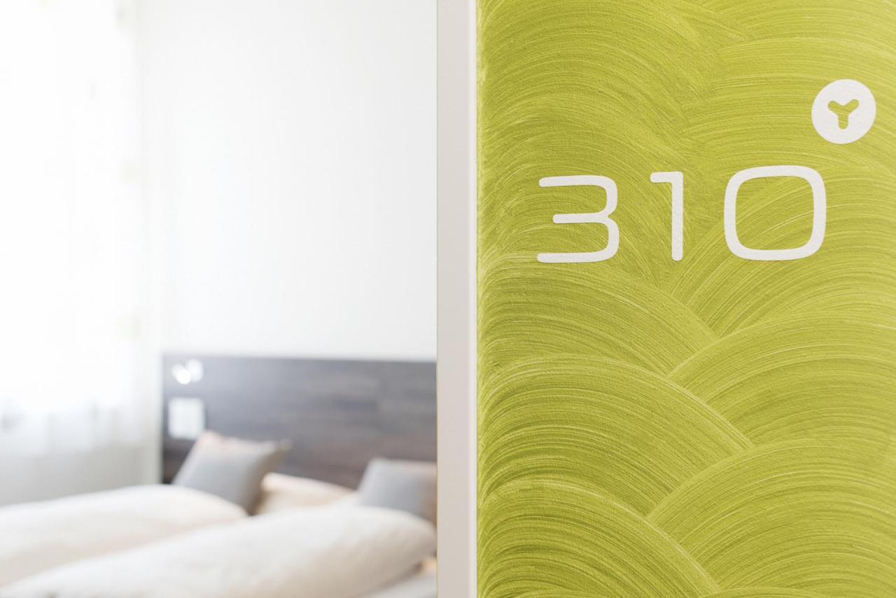 Eee Hotel טראון מראה חיצוני תמונה