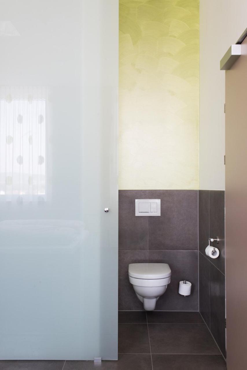 Eee Hotel טראון מראה חיצוני תמונה